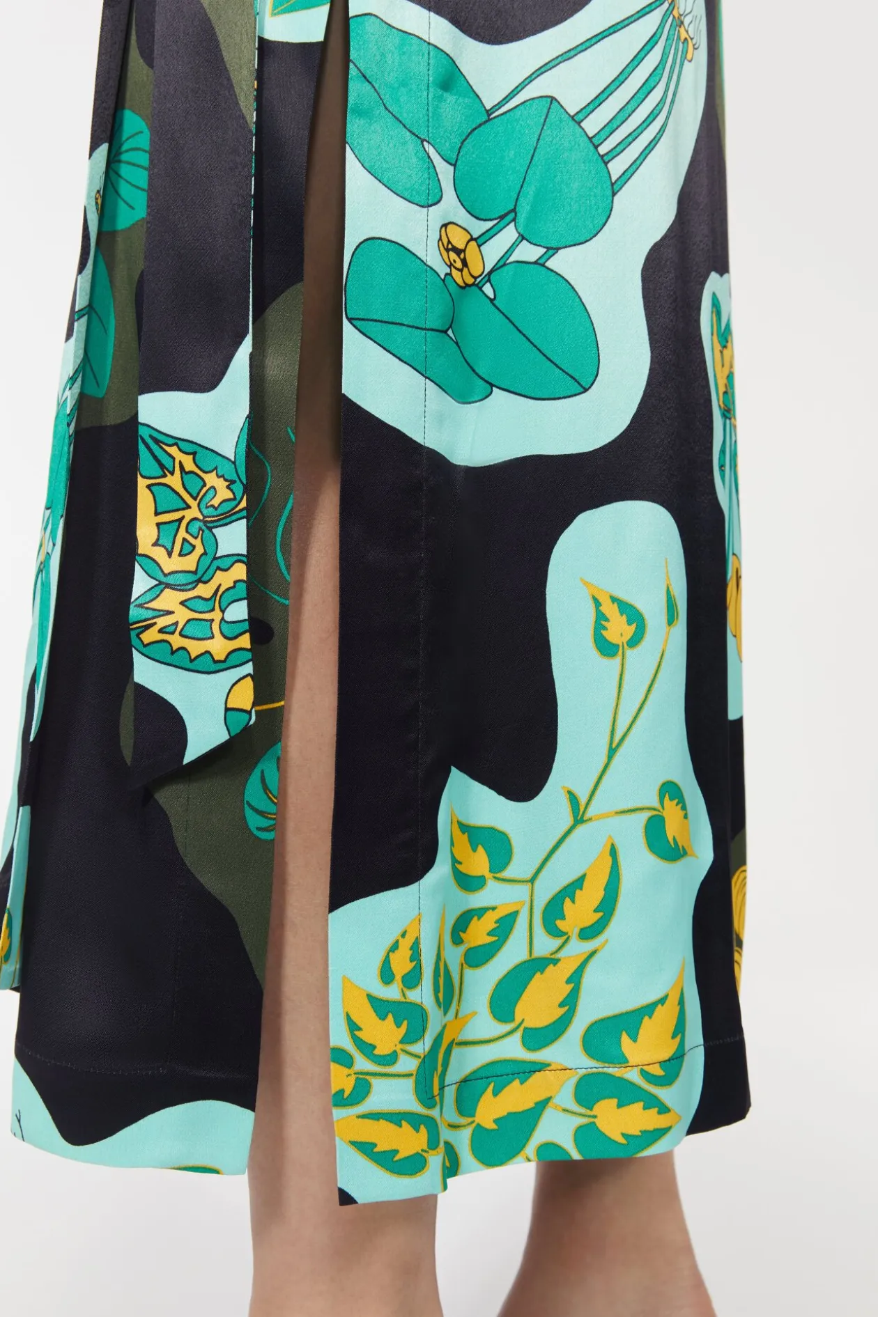 Mabelin Cape Leaf Rodebjer